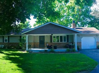 1396 Woodland Knolls Rd, Germantown Hills, IL 61548