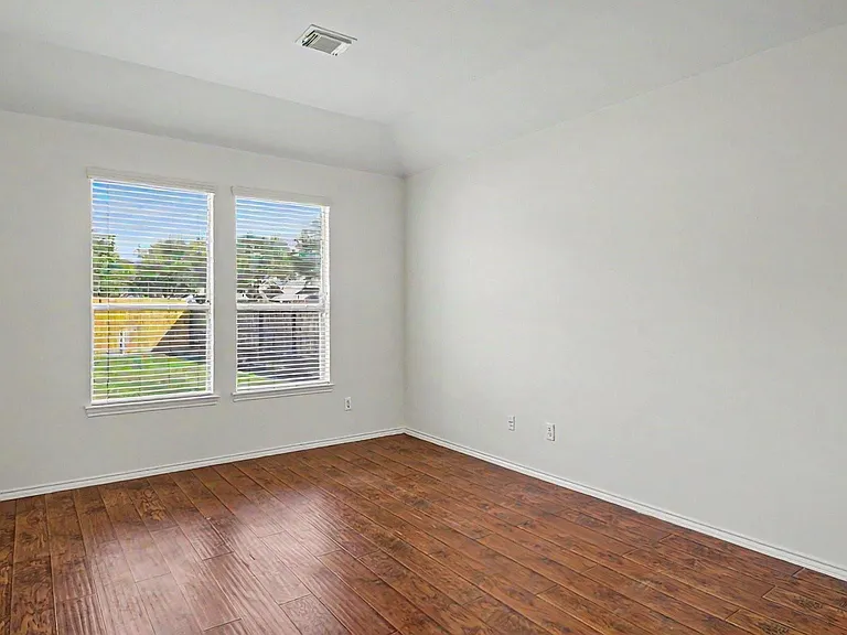 2615 Atwood Glen Ln — Photo 16