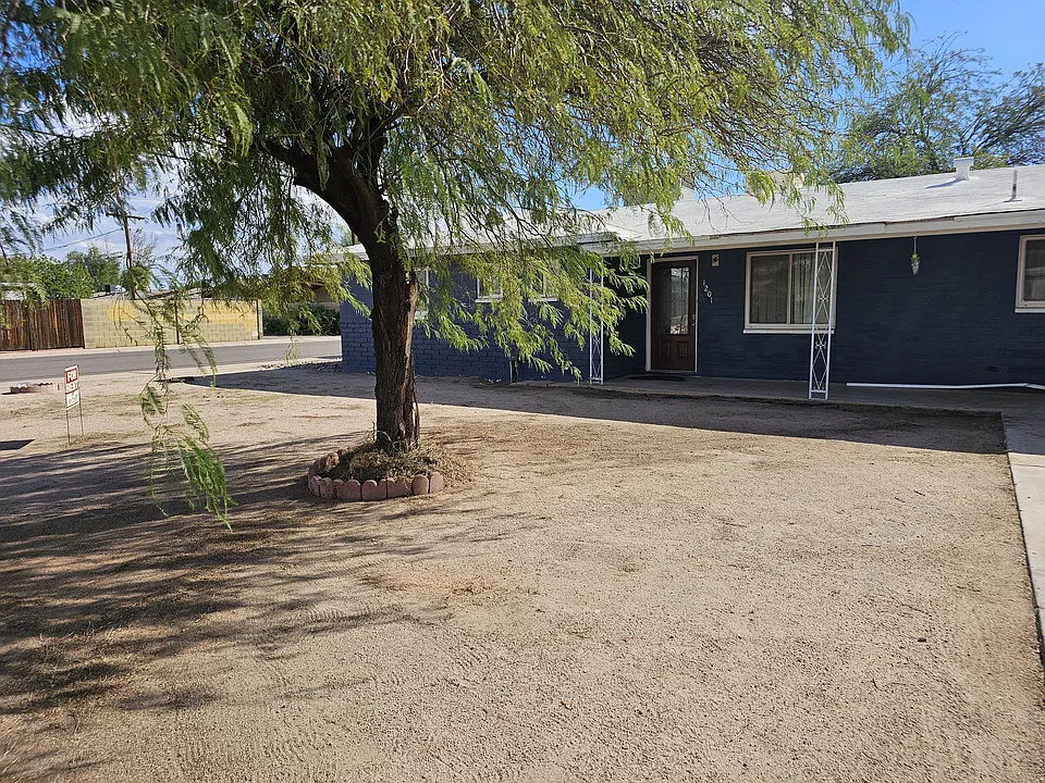 1201 W Romo Jones St