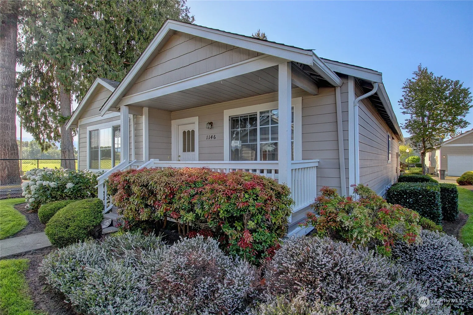1146 Sinclair Street photo 1