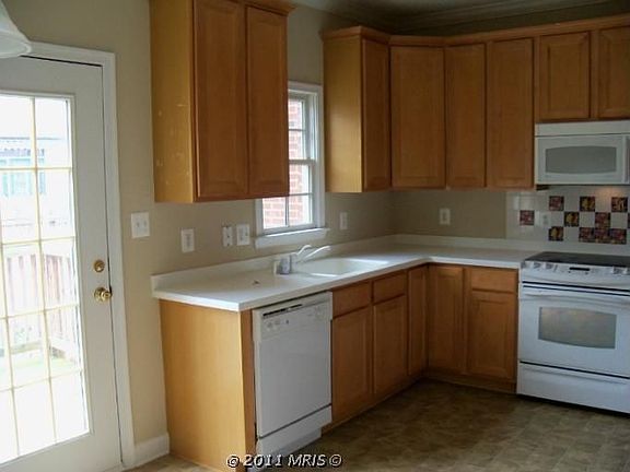 5th image of 181 Mosby Cir