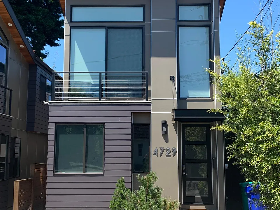 4729 N Congress Ave