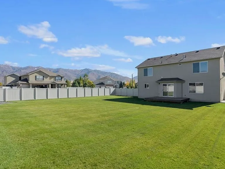1781 Beaumont Dr #1 — Photo 10
