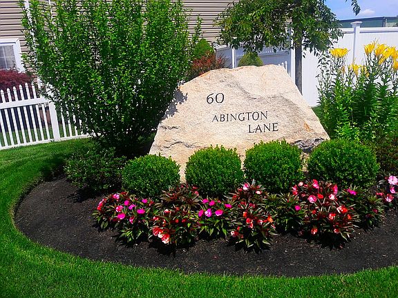 Rock Custom Design w Address