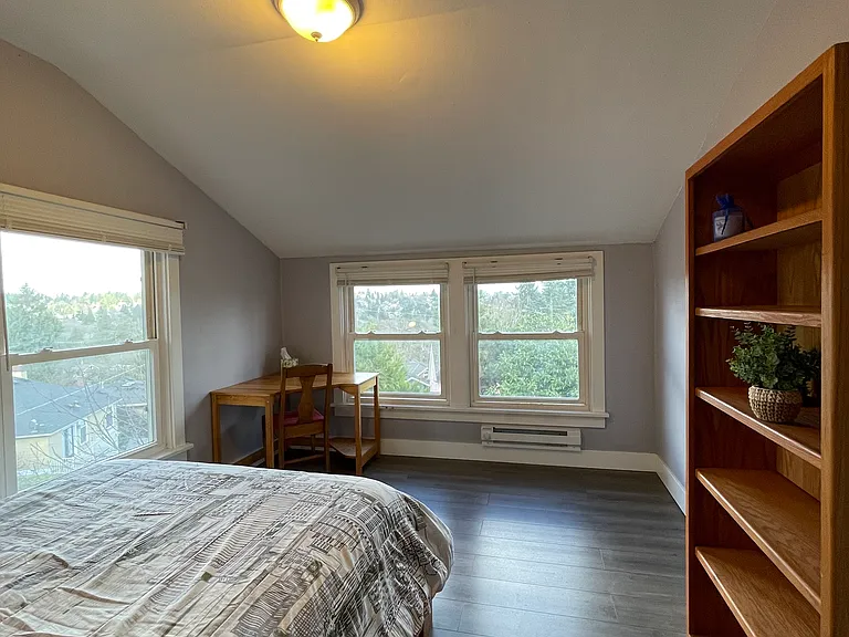 5604 17th Ave NE #5 — Photo 10
