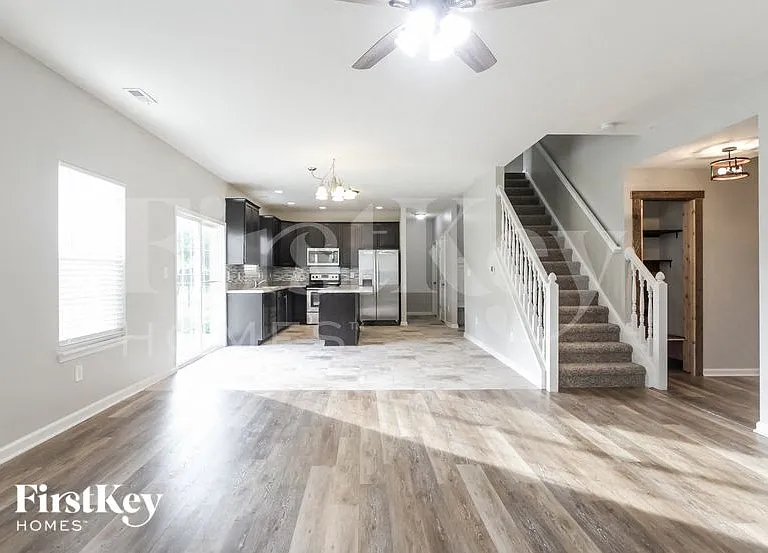 3410 S Cordell Rd — Photo 2
