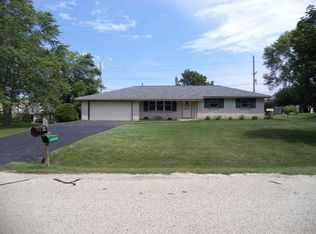 W152N7278 Westwood Dr, Menomonee Falls, WI 53051