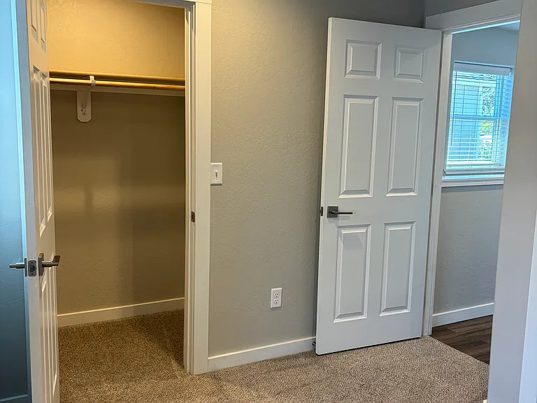 124 SW Donna Jean Way — Photo 28