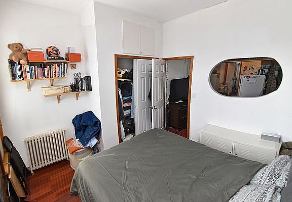 3rd image of 123 Ludlow St APT 22