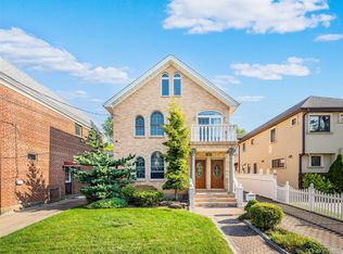 213-58 35th Ave, Flushing, NY 11361