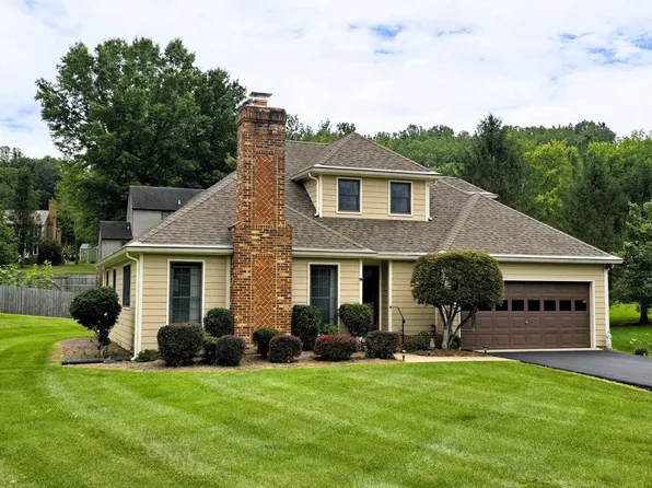 2 Grouse Run Rd, Lexington, VA 24450