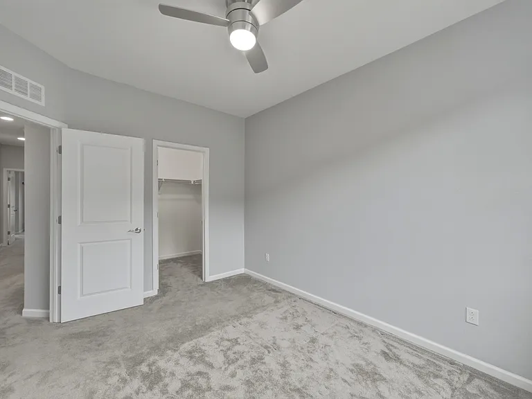 562 E Dry Creek Pl — Photo 14