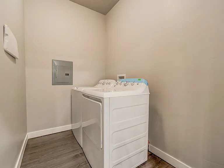 217 N 670 E #104 — Photo 16