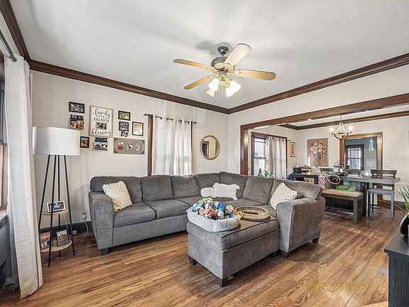 3rd image of 522 Rome Ave