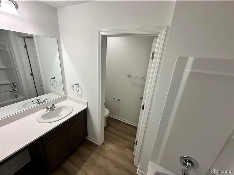 4881 Marquette Dr — Photo 24