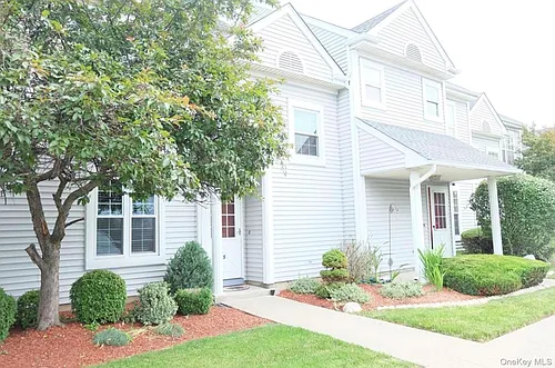 25 Kensington Way Photo 1