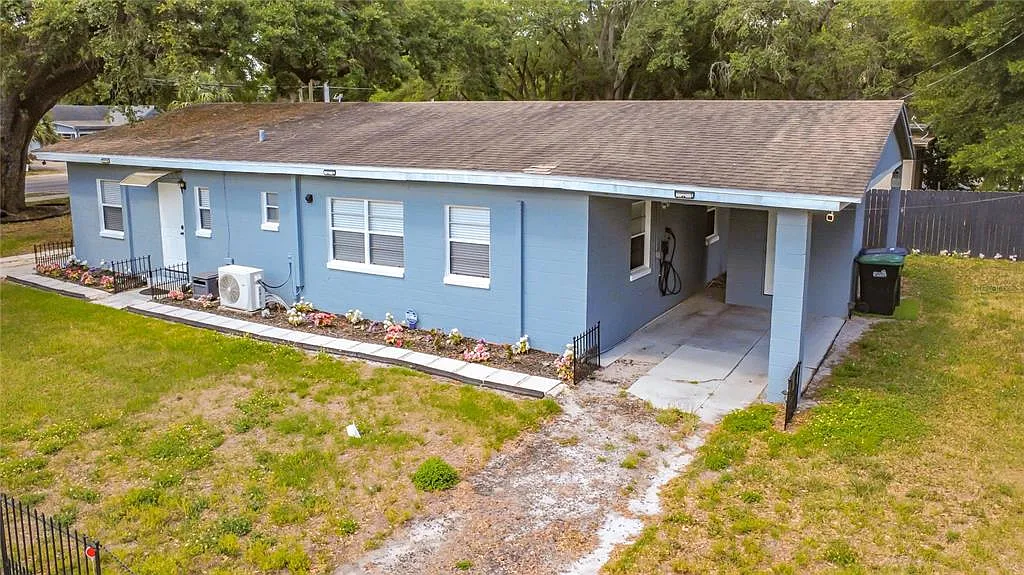 2 bed, 1.0 bath, 725 sqft, $1,720 — Photo 4