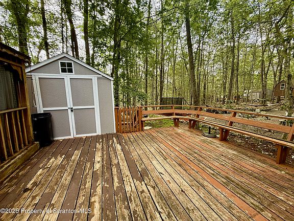 5th image of 122 Nature Dr