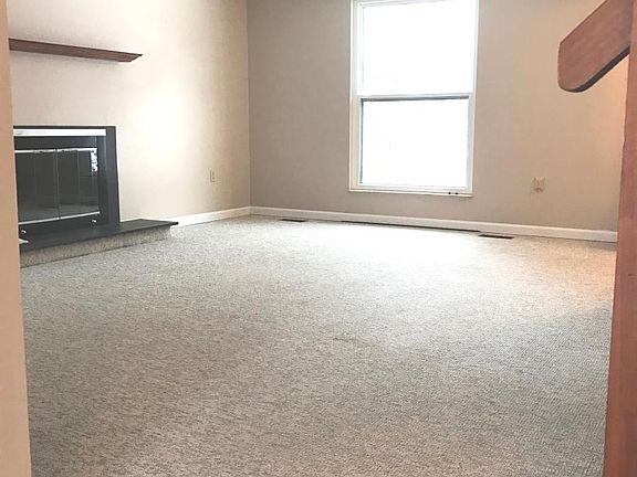Spacious living room