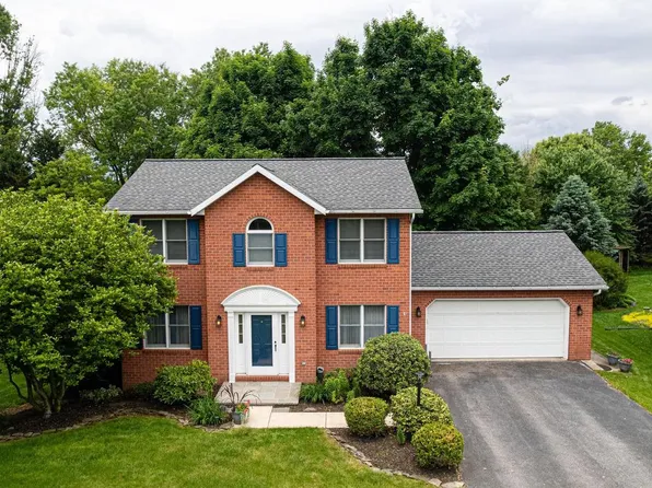 685 Greenfield Dr, Chambersburg, PA 17202