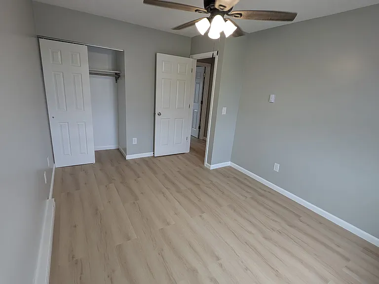 1550 Hawk Cir — Photo 11