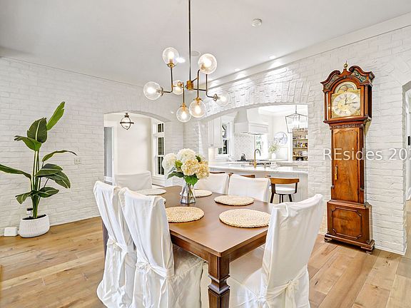 3rd image of 18 High Hope Way