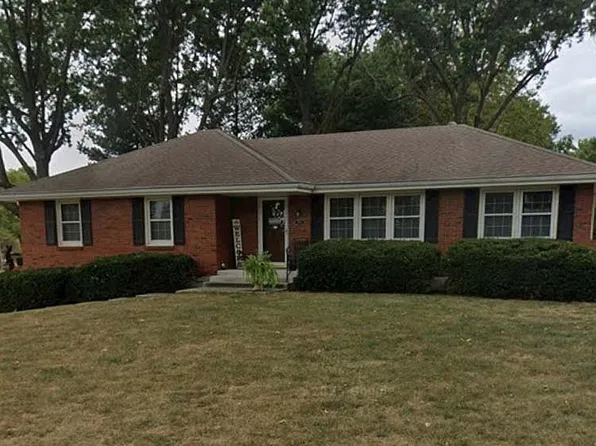 1701 NW Willow Cir, Blue Springs, MO 64014