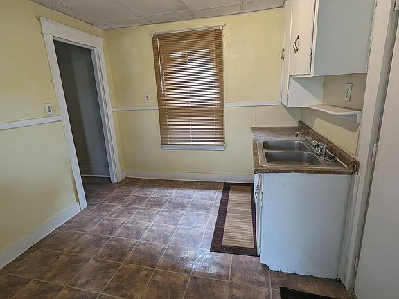 5th image of 2237 Cudaback Ave #3