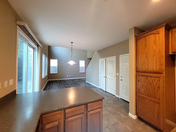 5th image of 1304 Manza Cir