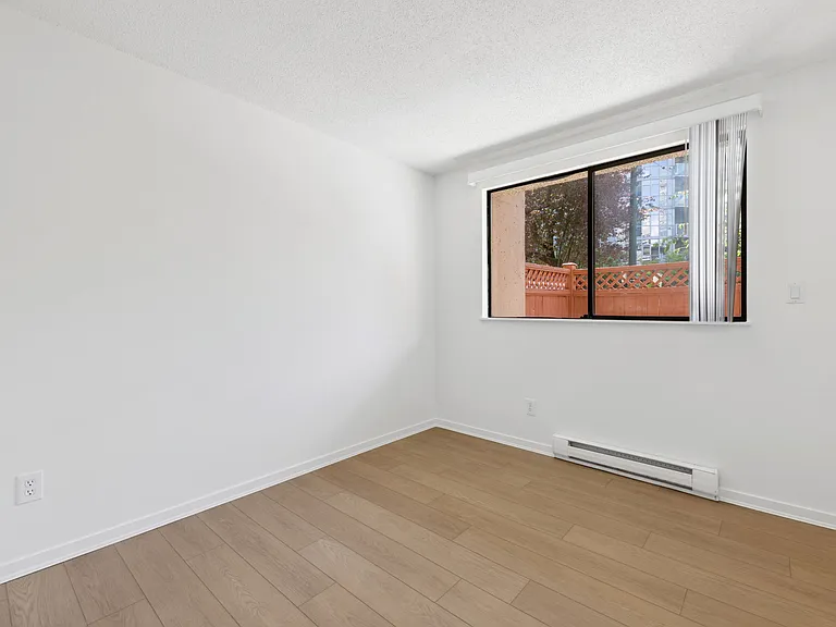 1045 Haro St — Photo 67