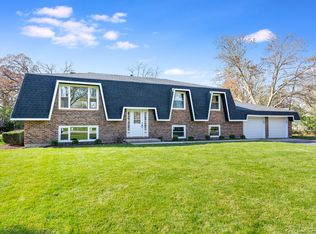 9N700 Beckman Trl, Elgin, IL 60124