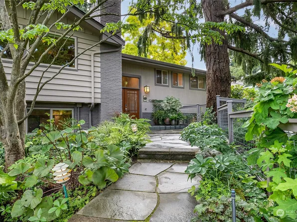 4242 85th Avenue SE, Mercer Island, WA 98040