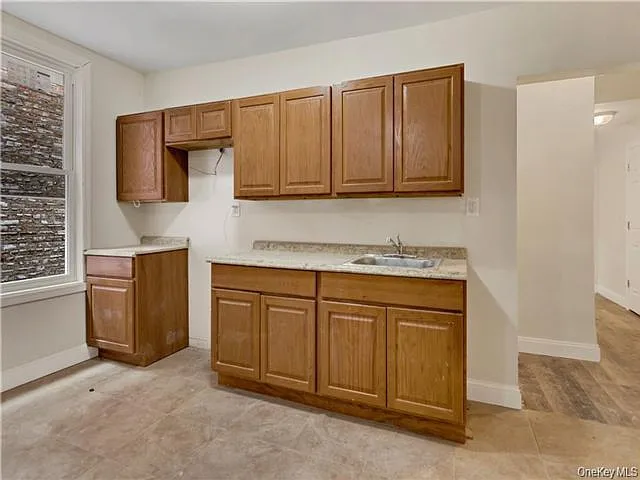 3311 Bainbridge Ave #1BR — Photo 3