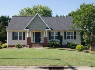 5530 Bridgegate Dr, Winston Salem, NC 27106