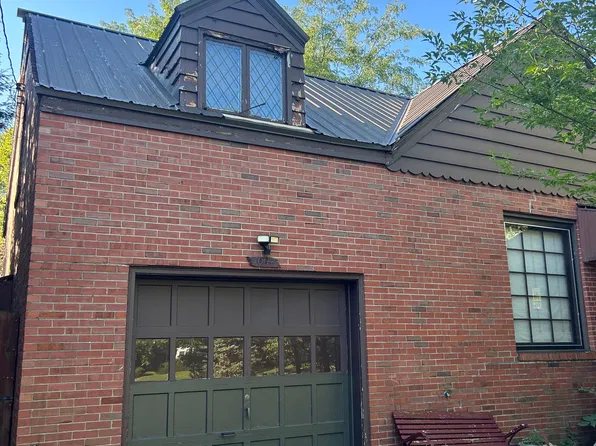 1004 Memorial Blvd, Sharon, PA 16146