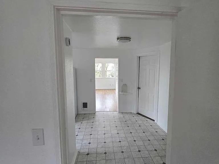 453-455 SE Dos Gatos Ct #457 — Photo 12