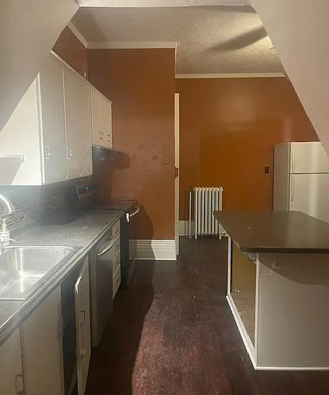 1606 Genesee St #9 — Photo 5