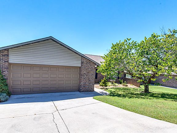 2nd image of 329 Villa Dr #329