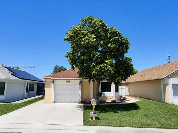 840 W Palm Run Dr, North Lauderdale, FL 33068