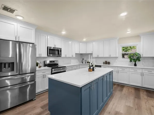 1280 Coler Dr, Pea Ridge, AR 72751