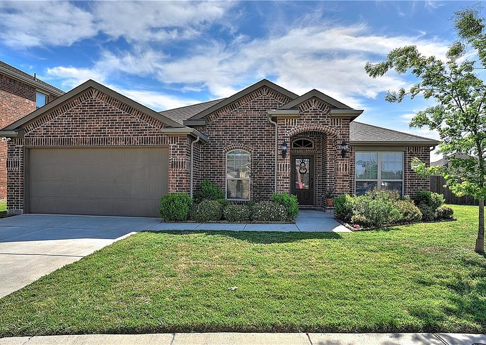1st image of 981 English Ivy Dr