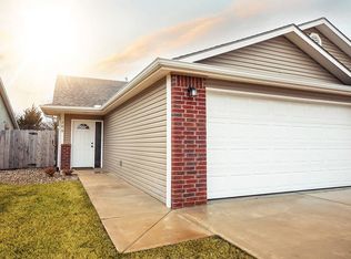 Redbud Twin Homes - Homes for Rent, Valley Center, KS 67147