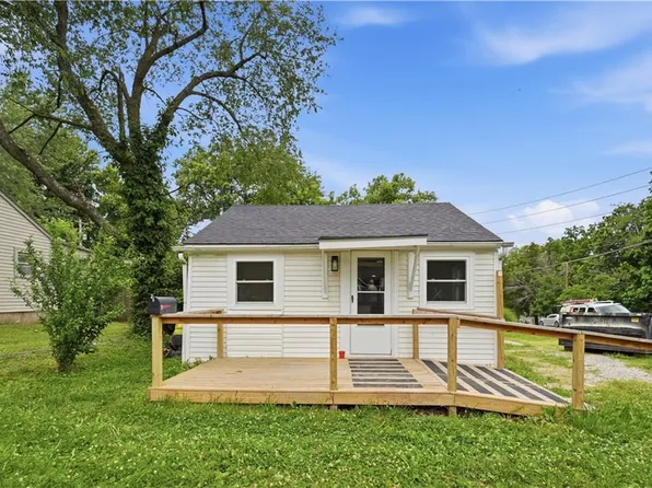 1100 S Savage St, Independence, MO 64050