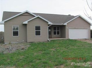 5300 E Millerton Rd, Fountain, MI 49410