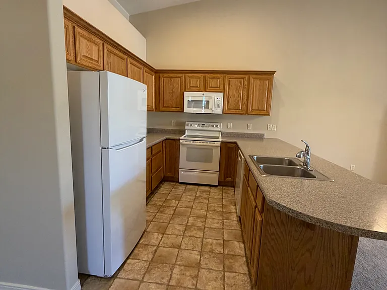 1460 N 400 W — Photo 6