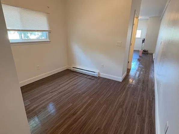 510 Maple St, 510 Maple St #1E, Manchester, NH 03104