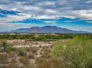 5735 N Silverbell Rd, Tucson, AZ 85743