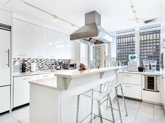 4th image of 207 E 57th St #34-35B