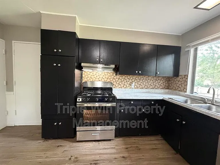 11050 Linnell Dr — Photo 11