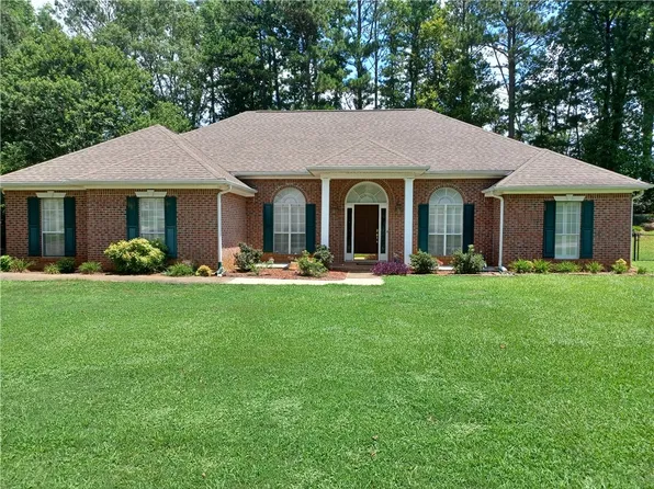 1102 Kildare Ln, Valley, AL 36854
